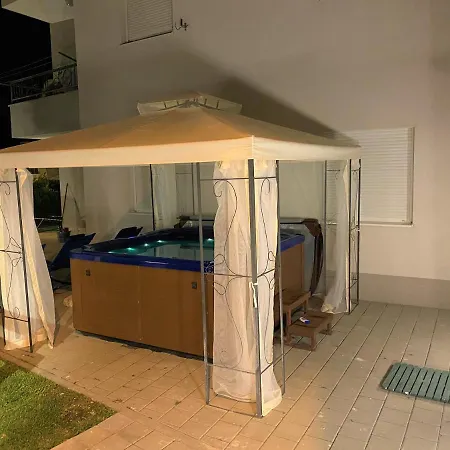 شقة Lux Sea Shell With Jacuzzi