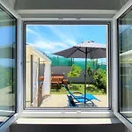 דירה Lux Sea Shell With Jacuzzi מאקרסקה
