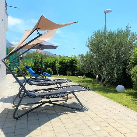 Lux Sea Shell With Jacuzzi *