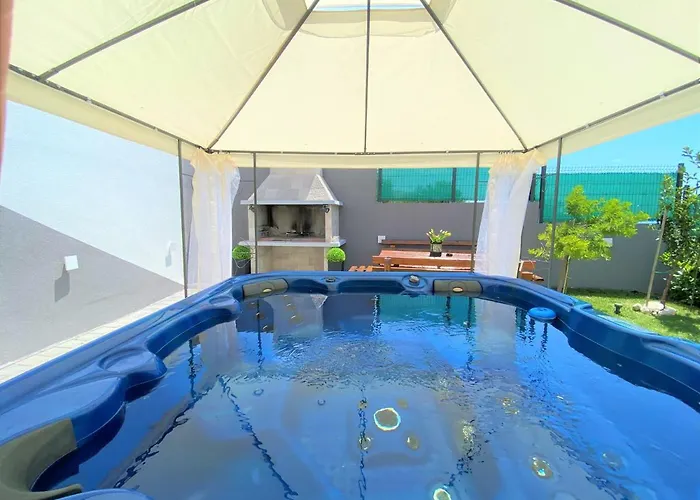 Apartment Lux Apartment Sea Shell With Jacuzzi Makarska