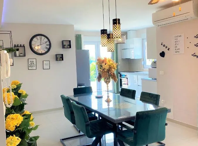 Lux Apartment Sea Shell With Jacuzzi *