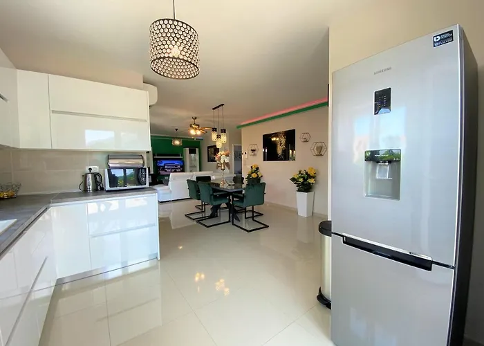 Lux Apartment Sea Shell With Jacuzzi Apartment Makarska