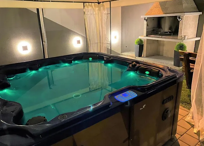 Apartment Lux Apartment Sea Shell With Jacuzzi Makarska