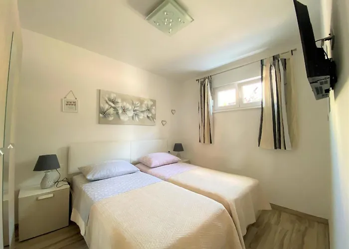 Apartment Lux Apartment Sea Shell With Jacuzzi Makarska