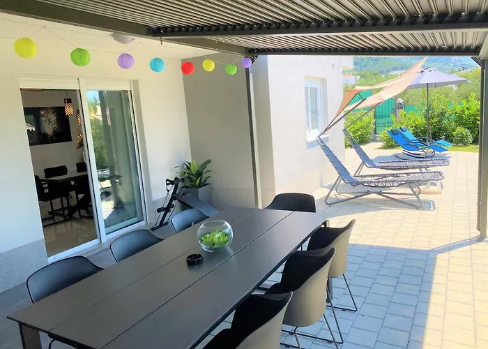 Lux Apartment Sea Shell With Jacuzzi Makarska