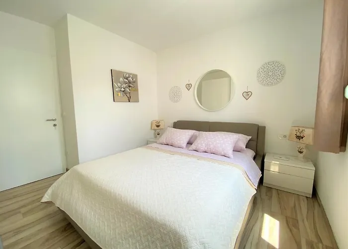 Apartment Lux Apartment Sea Shell With Jacuzzi Makarska