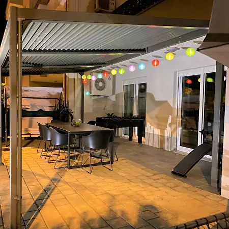 Lux Sea Shell With Jacuzzi Lägenhet *