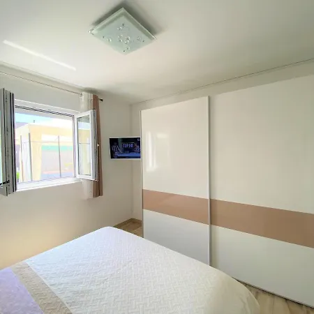 Lux Sea Shell With Jacuzzi Lägenhet *