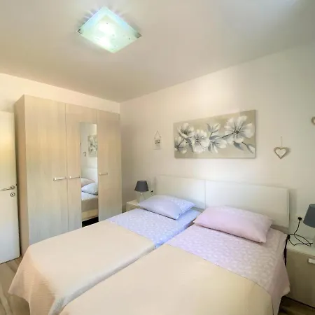 Lux Sea Shell With Jacuzzi Lägenhet